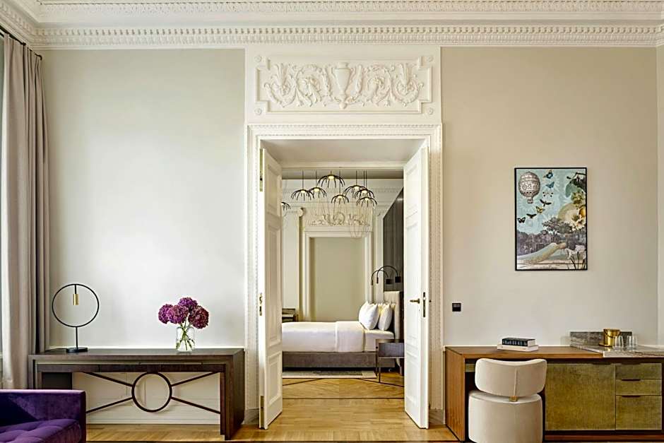 Hotel Verte, Warsaw, Autograph Collection