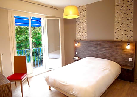 Comfort Double Room with Private Bathroom and Toilet