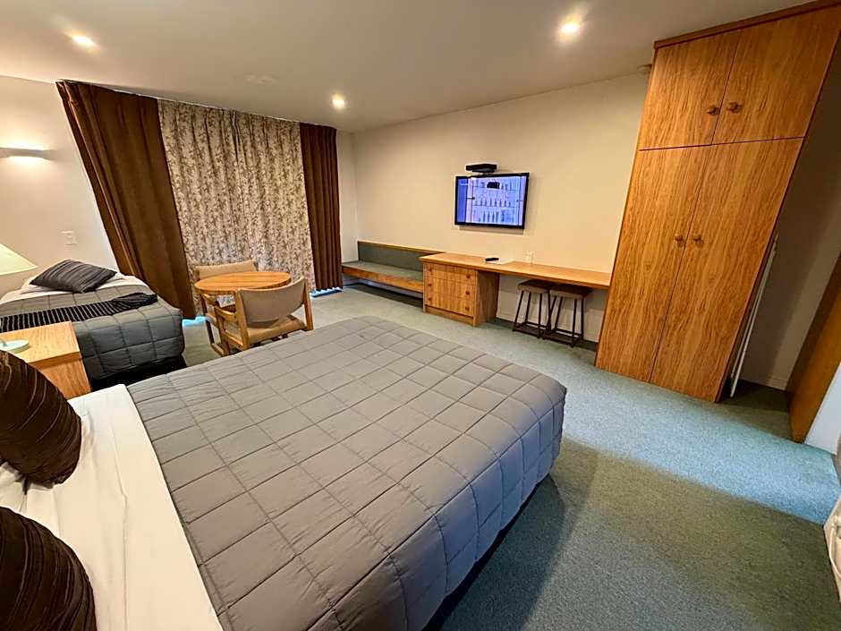 Aalton Motel