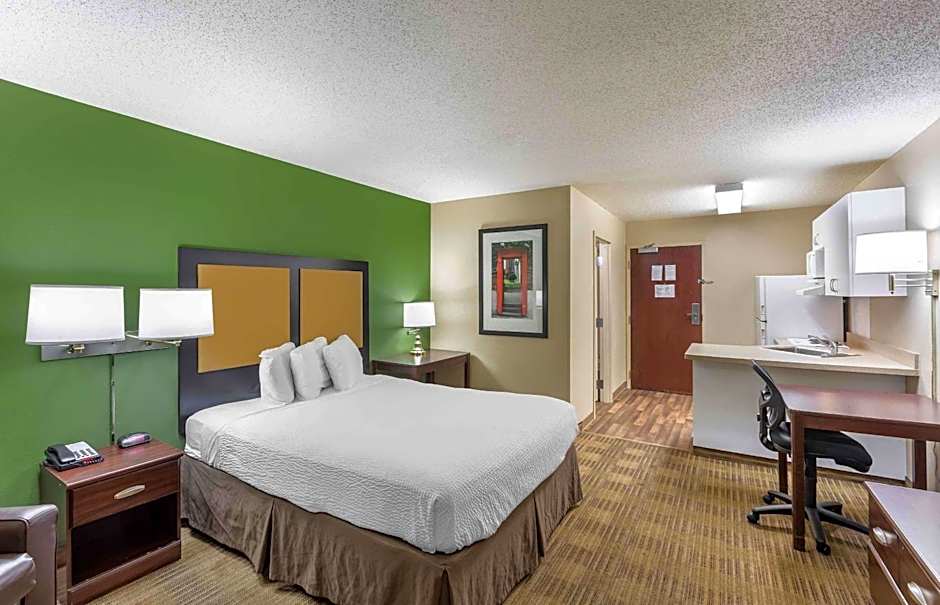Extended Stay America Select Suites - Milwaukee - Wauwatosa