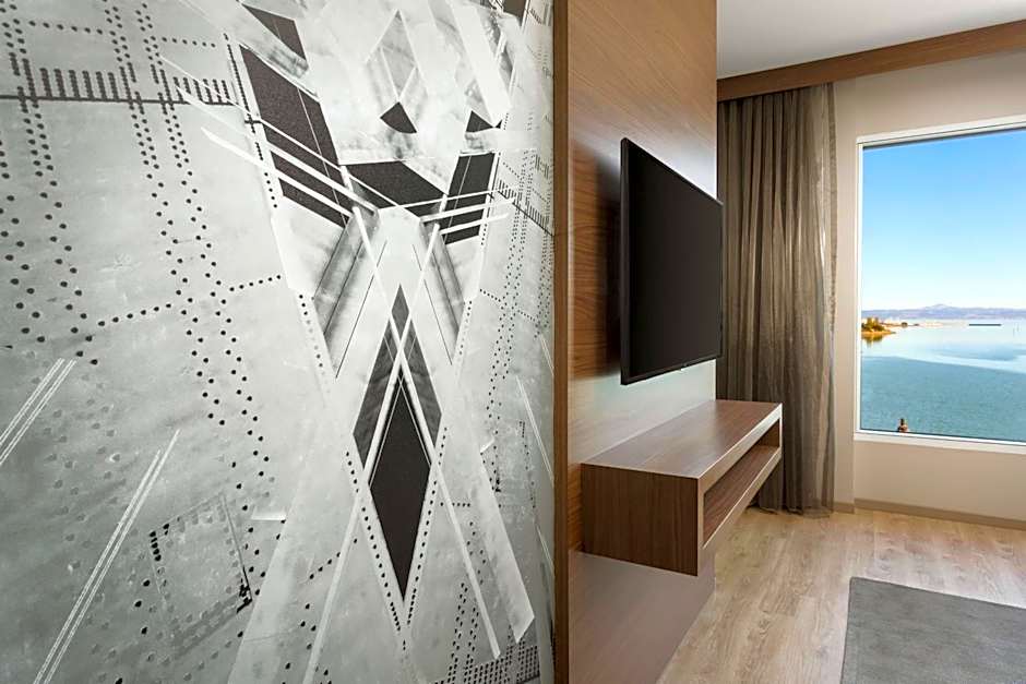 AC Hotel by Marriott San Francisco Airport/Oyster Point Waterfront