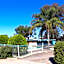 Capri Motel