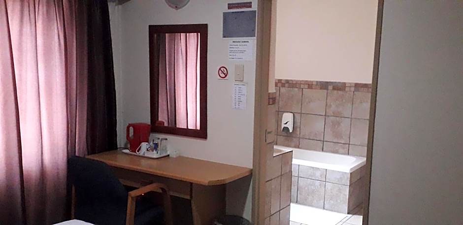 Kalahari Lodge Kimberley