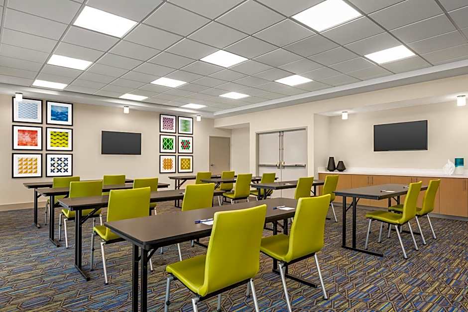 Holiday Inn Express & Suites - Ukiah By IHG