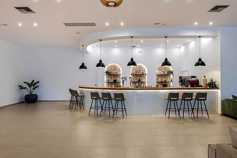 White Olive Marine Aquapark