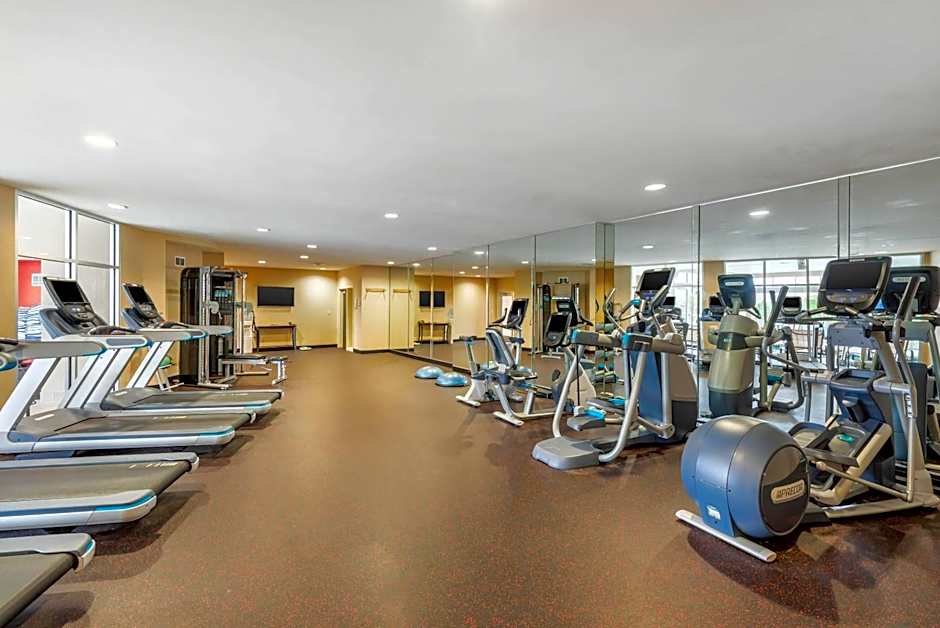 Cambria Hotel Akron - Canton Airport