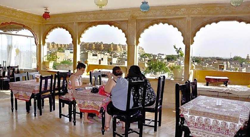 Hotel Lal Garh Fort And Palace