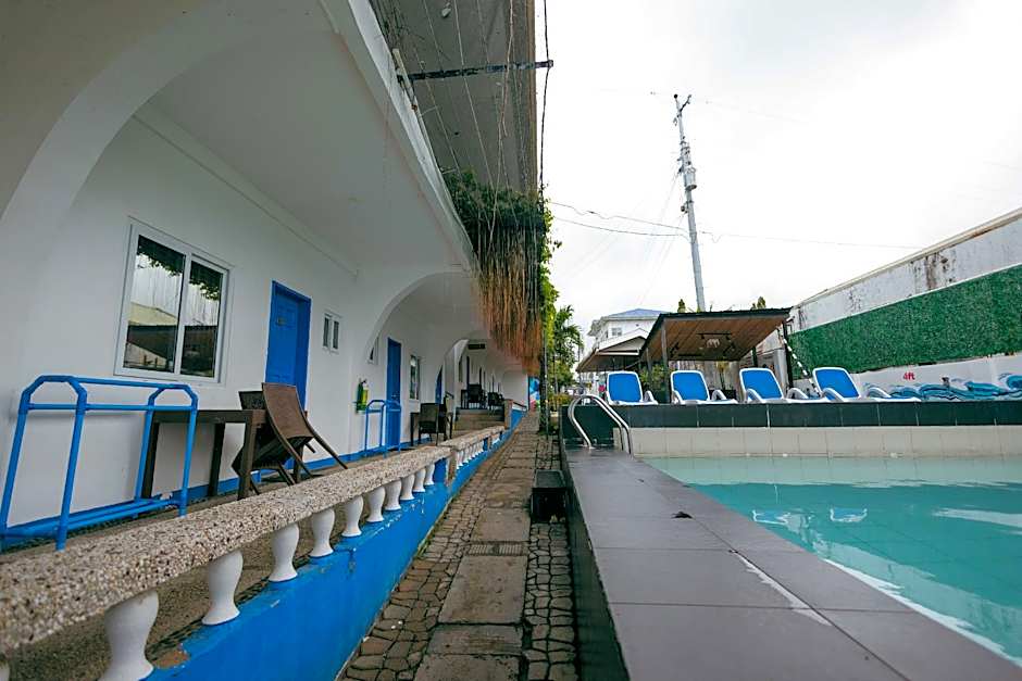 Pescadores Suites Moalboal