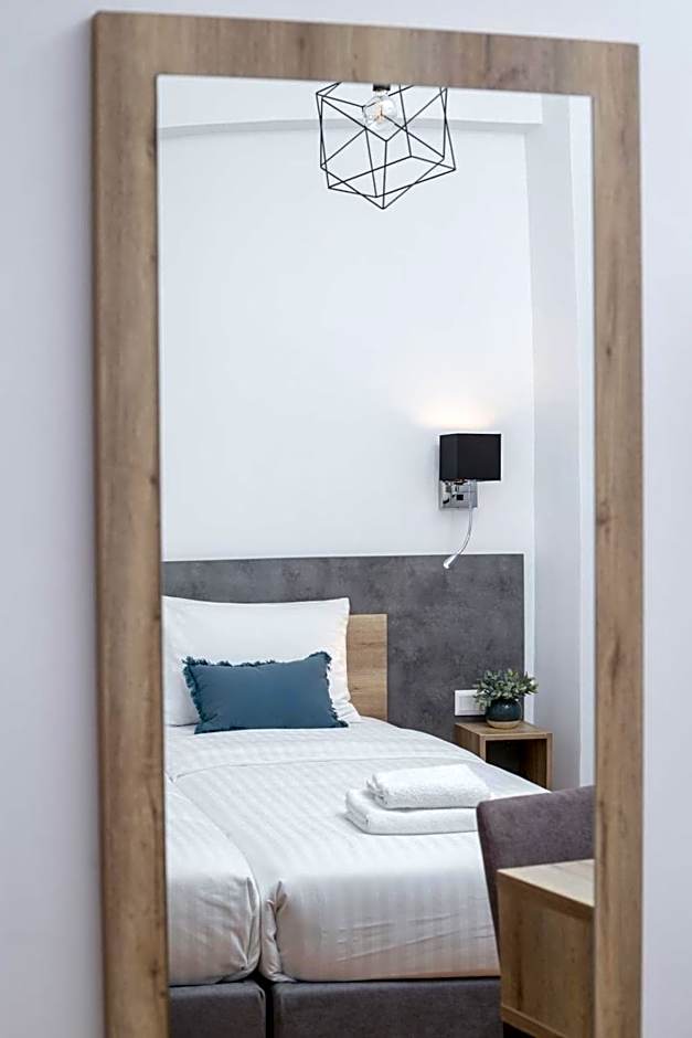 Photo 1 of 11 of 1 Double Bed or 2 Beds