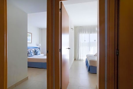 2 BEDROOM APARTMENT POOL VIEW (UP TO 6 PEOPLE)