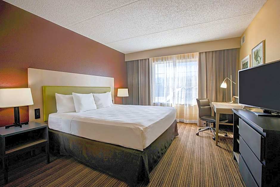 Comfort Inn & Suites St. Paul Northeast