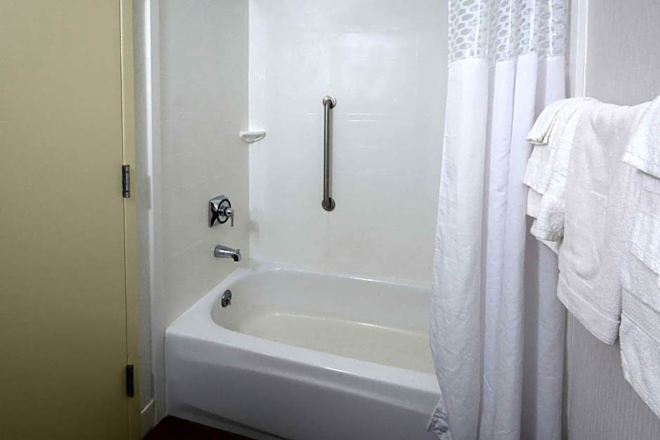 Hampton Inn By Hilton Martinsville