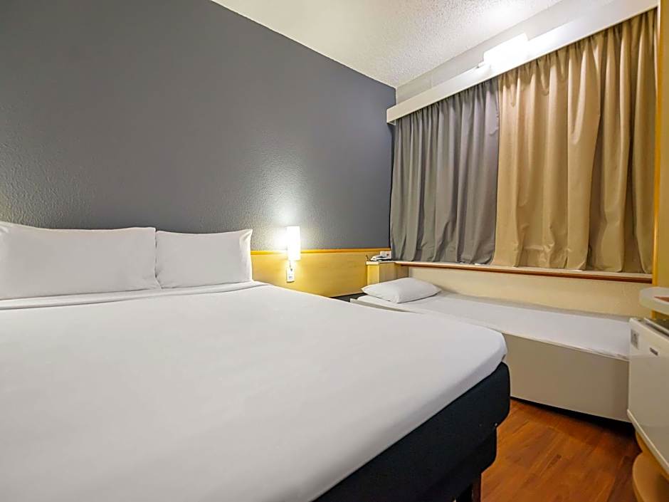 Ibis Santo Andre