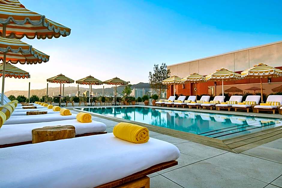 The Hollywood Grande, Autograph Collection