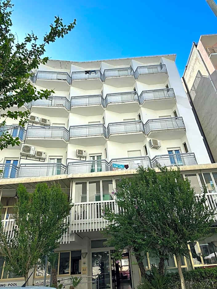 Hotel Marea con Piscina NUOVA GESTIONE