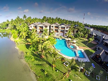 Amaranthe Bay Resort & Spa
