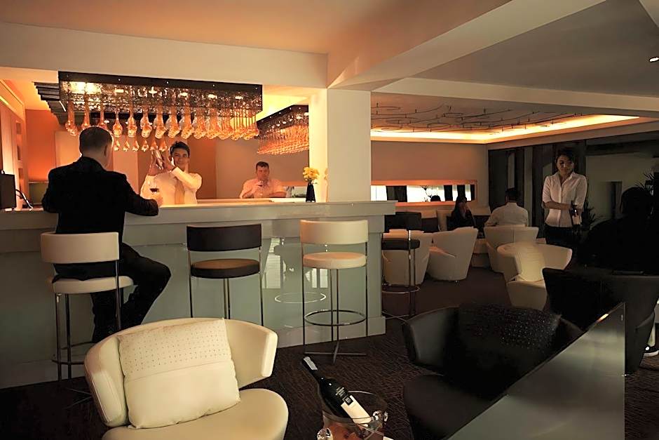 Sukhumvit Suites Hotel