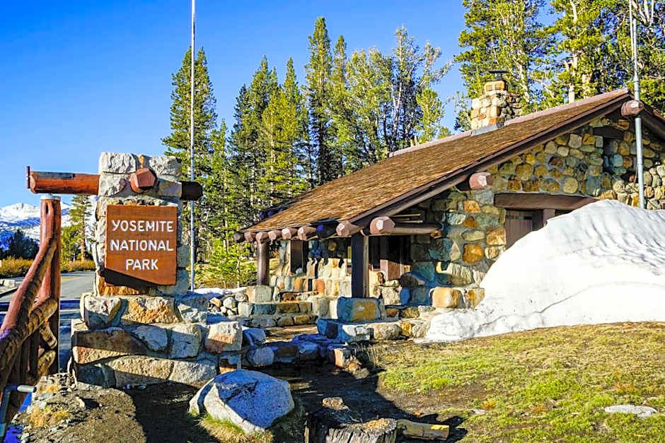 The Monarch Inn in Mariposa