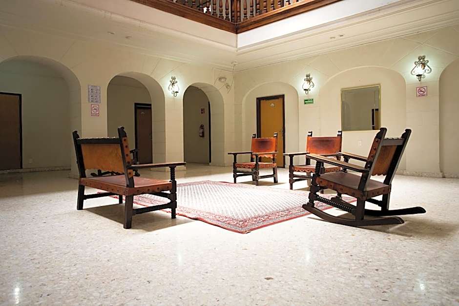 Hotel Colonial