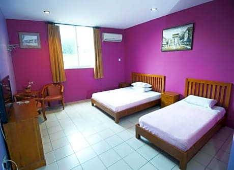 Family Room - (1 Double Bed 1 Single Bed)