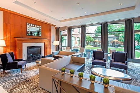 Courtyard by Marriott Boston Brookline