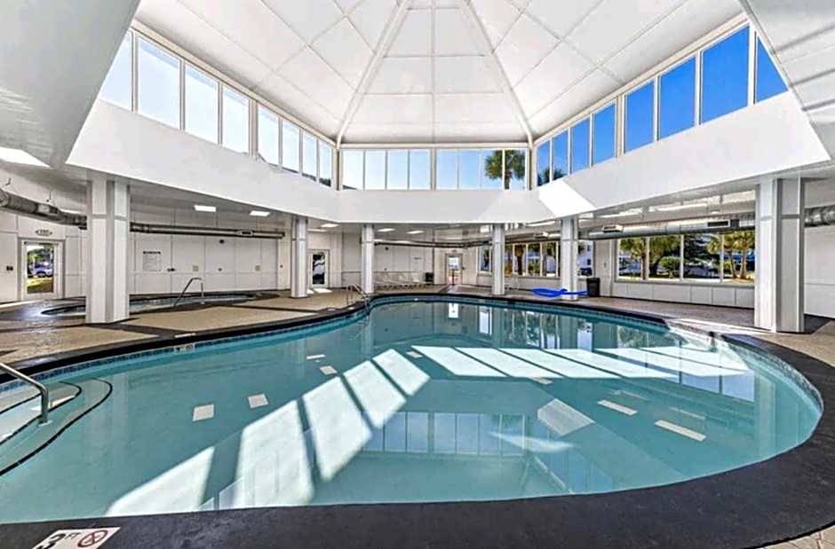 Sugar Sands-Luxury 1st Floor 2BR 2BA Private Beach