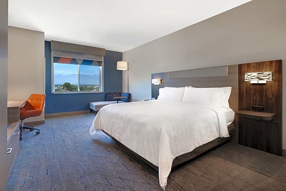 Holiday Inn Express & Suites Chino Hills, an IHG Hotel