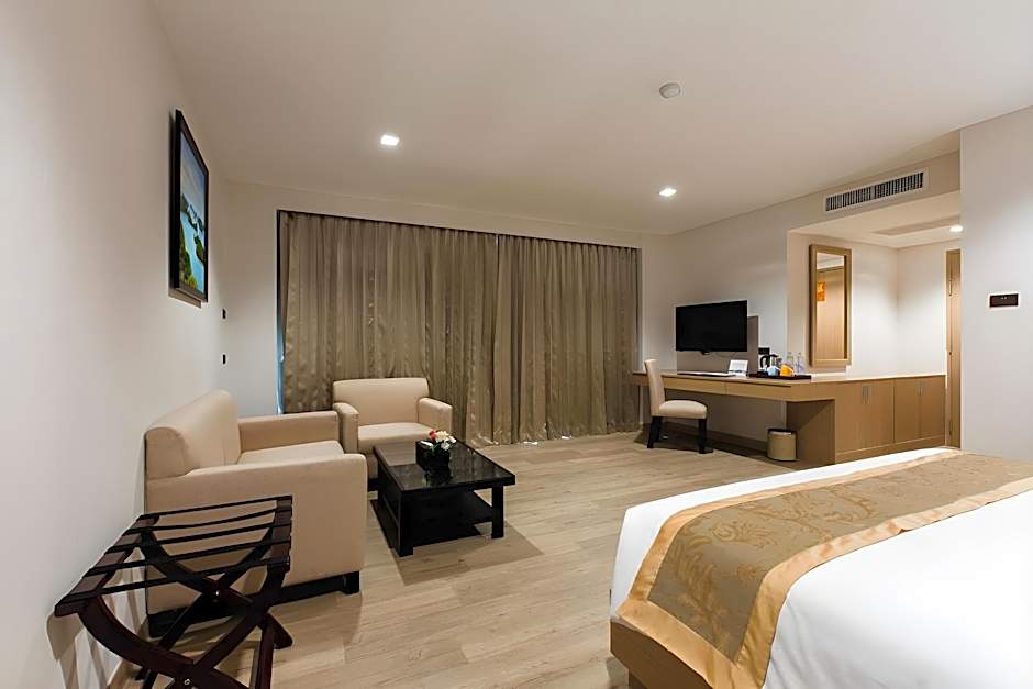 Adelphi Pattaya Hotel