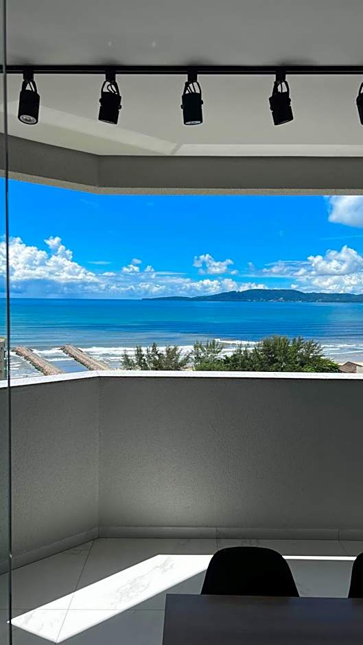 Apartamento em itapema com maravilhosa vista mar