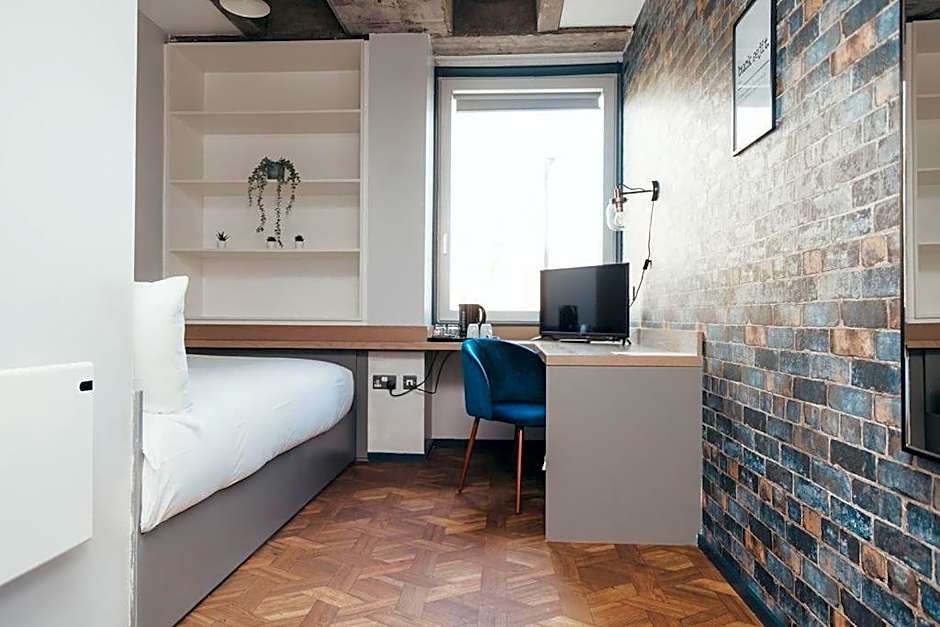 Quarter by the Warren Collection