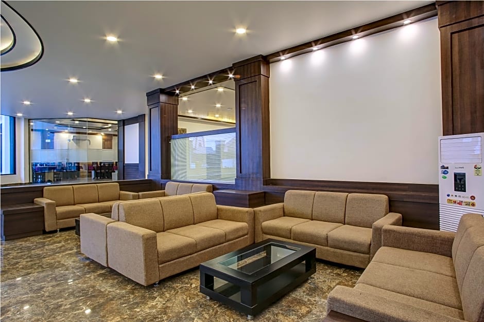 Hotel The Royal Krishna