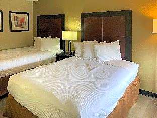 Clarion Pointe Independence - Kansas City