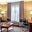 Comfort Inn & Suites Suwanee - Sugarloaf