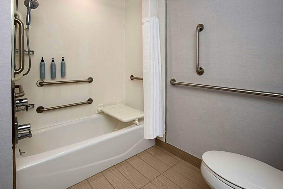 Courtyard by Marriott Houston City Place