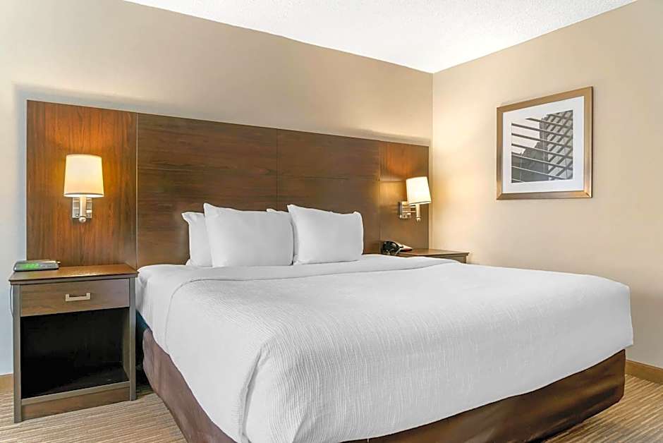 Quality Inn & Suites Monroe