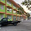 OYO Life 93399 Kos Batulayar