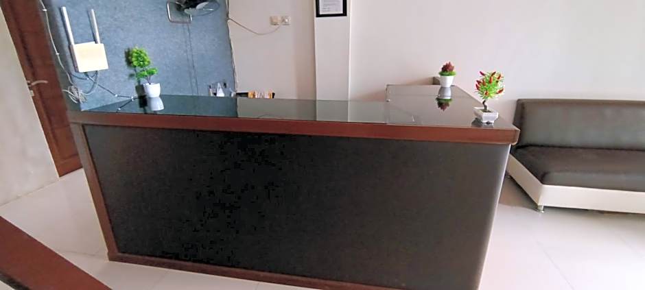 Hotel O Wisma Deli Syariah Near RSUD Nene Mallomo Sidenreng Rappang