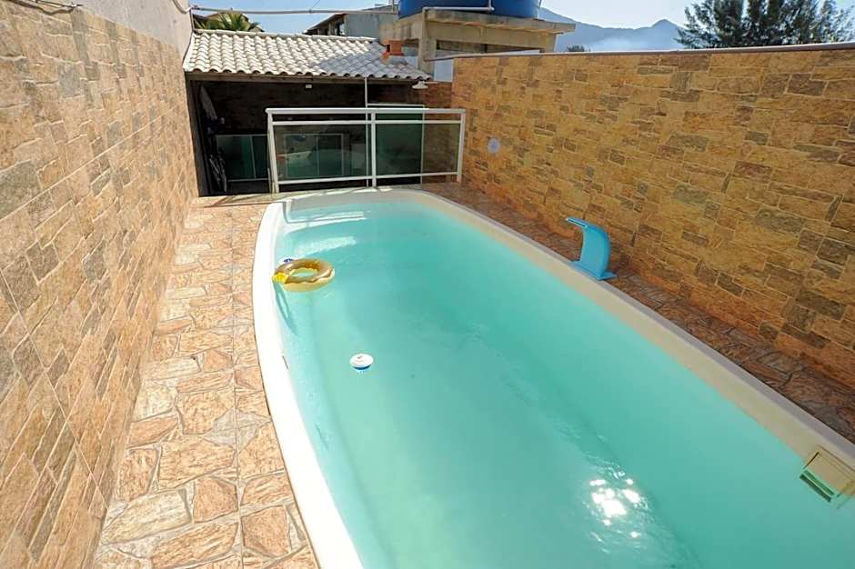 Casa beira-mar com piscina em Saquarema RJ