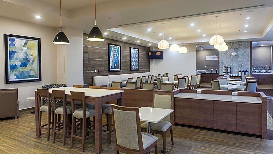 Holiday Inn Express Mexico- Toreo by IHG