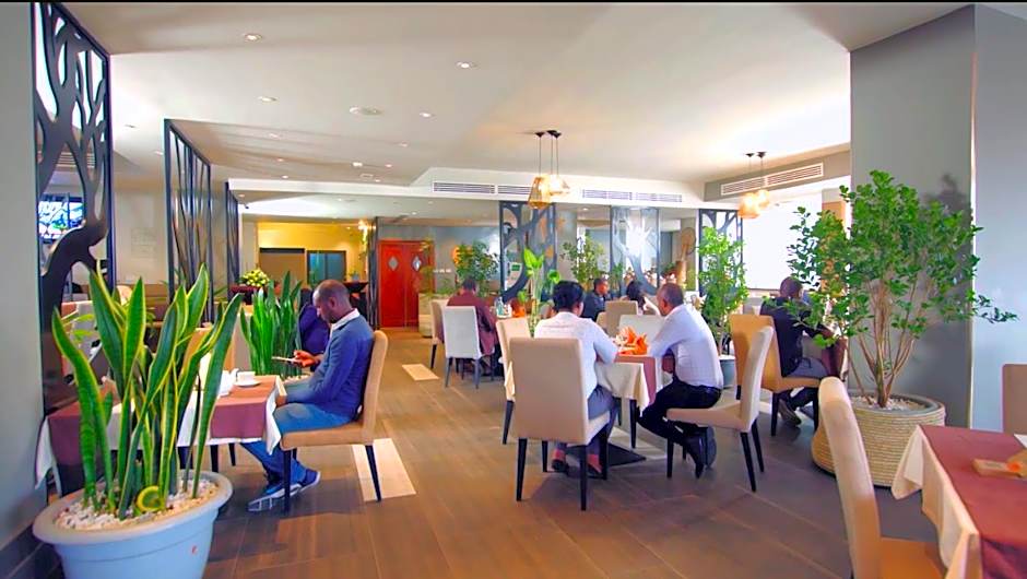 Mado Hotel