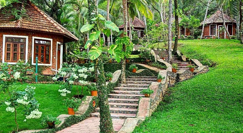 Soma Manaltheeram Ayurveda Beach