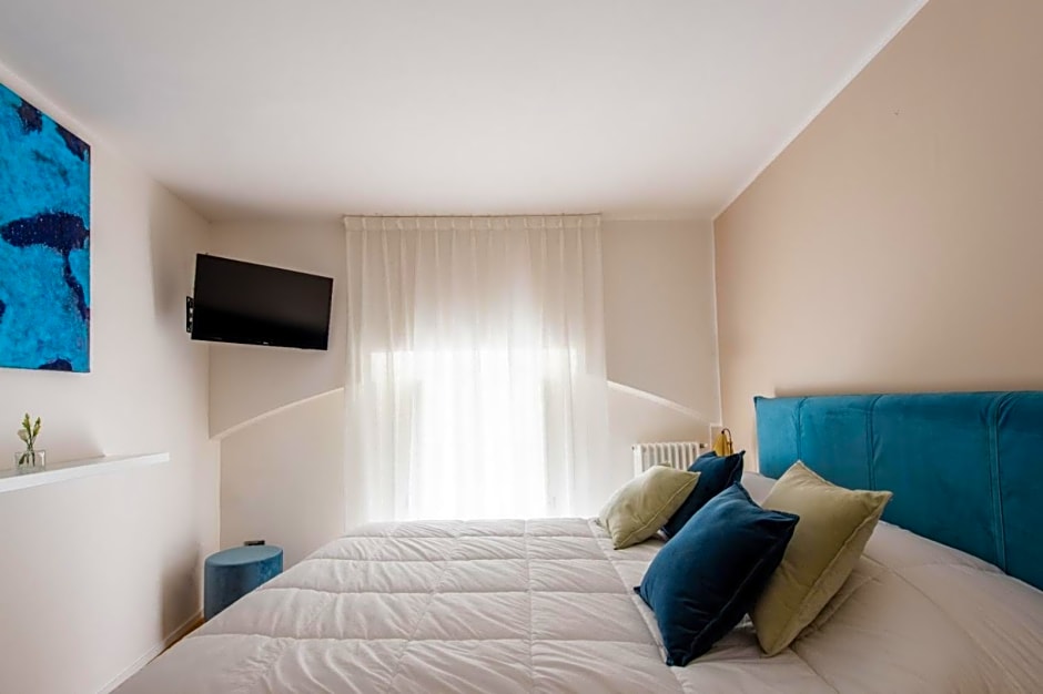 Moncada Suites & Apartments