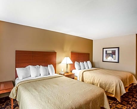 Queen Room with Two Queen Beds - Non-Smoking