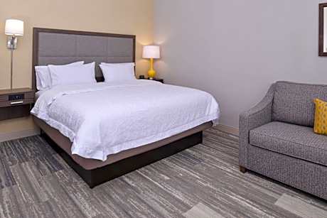 King Room with Sofa Bed - Non-Smoking