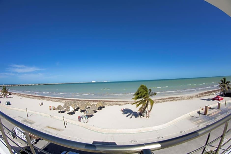 Hotel & Suites Domani