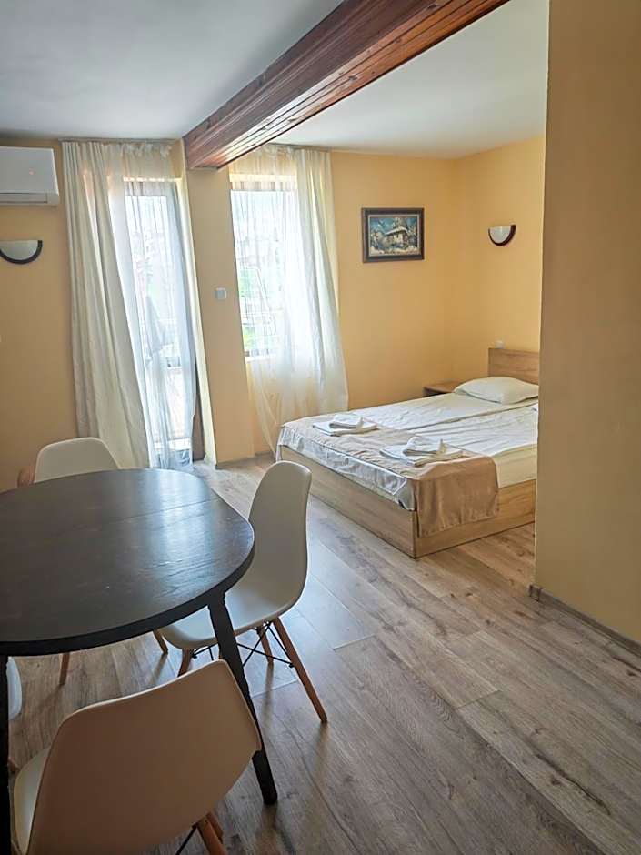 Family Hotel ADIA BLUE