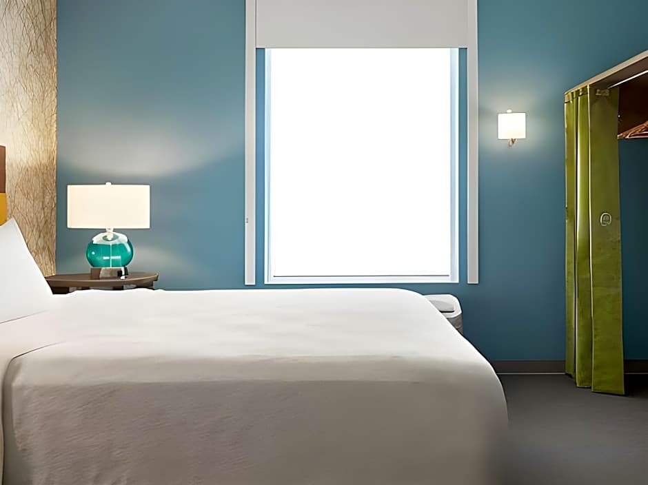 Home2 Suites by Hilton Atlanta Airport College Park