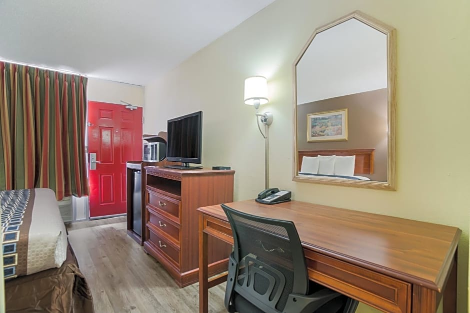 Americas Best Value Inn Tulsa I-44