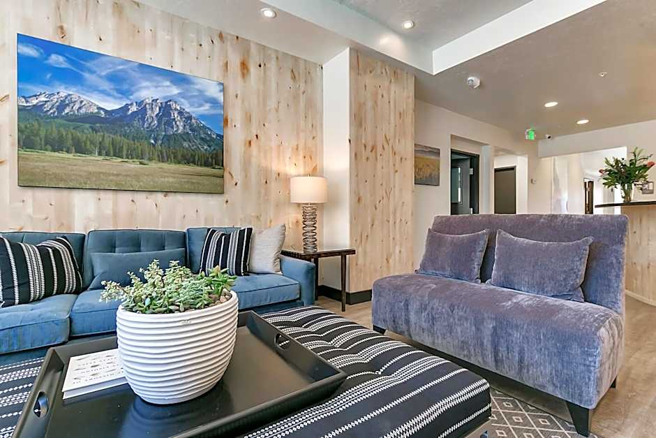 Silver Creek Hotel