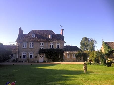 Buscot Manor
